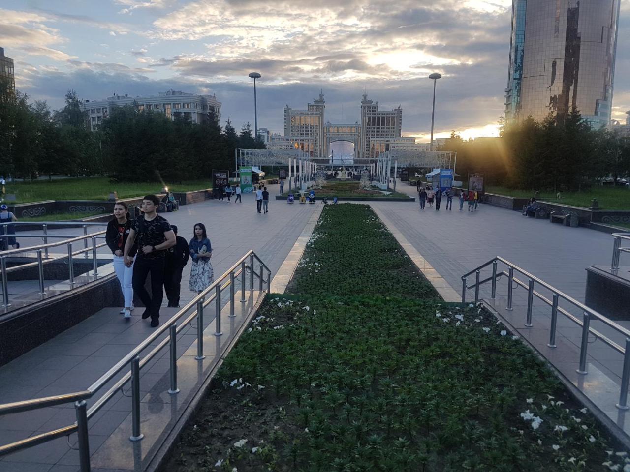 Arai Halal Apartments Астана Екстериор снимка